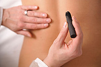 Moxibustion mit Moxazigarre